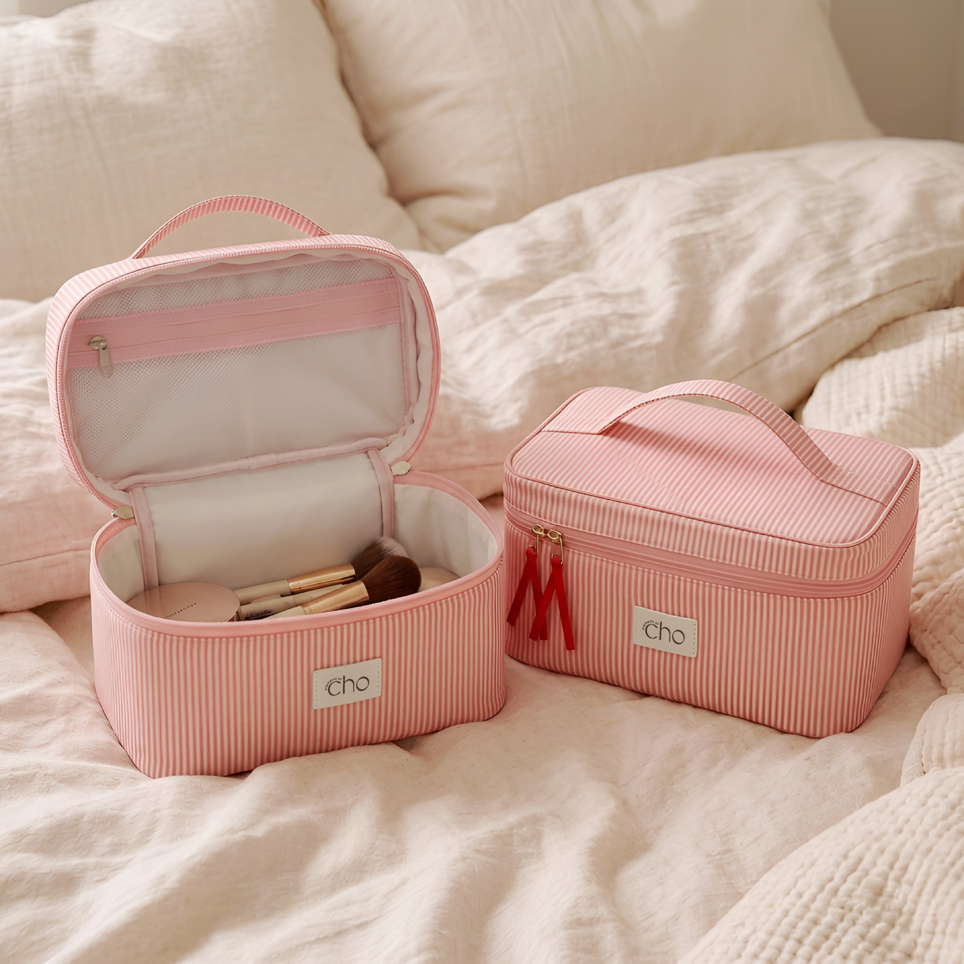 Vanda Vanity Bag