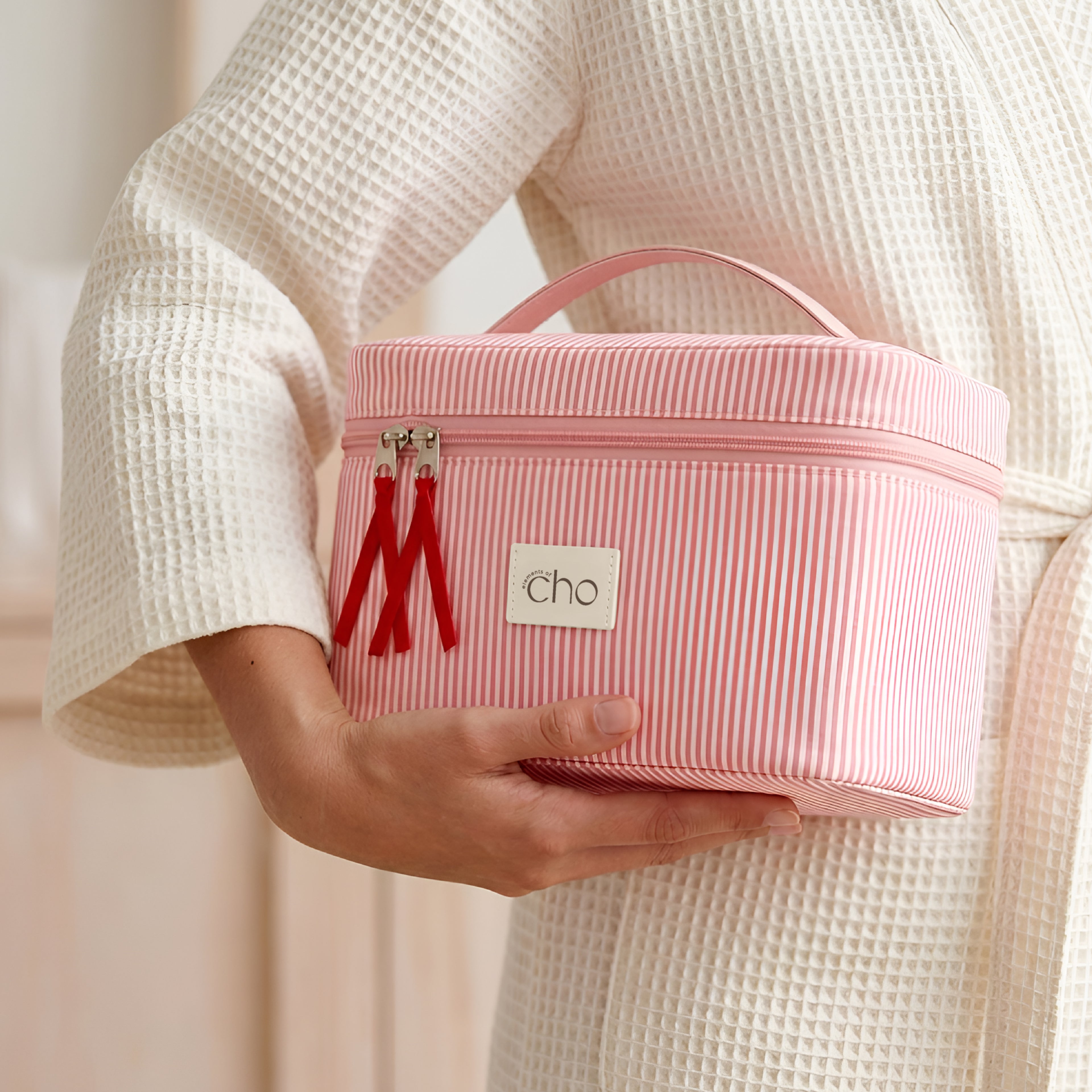 Vanda Vanity Bag